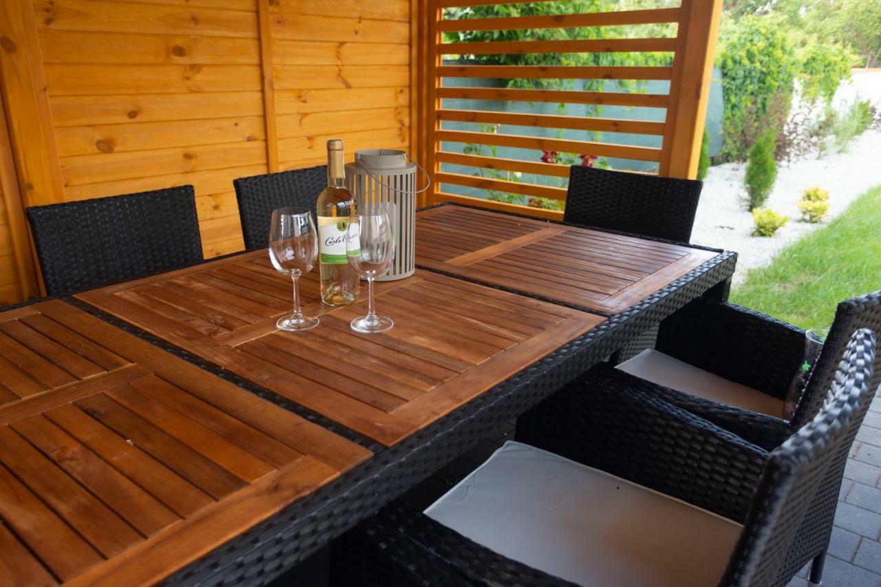 Willa Wanda - Duzy Ogrod Z Hot-Tube I Sauna Sztum Exteriör bild